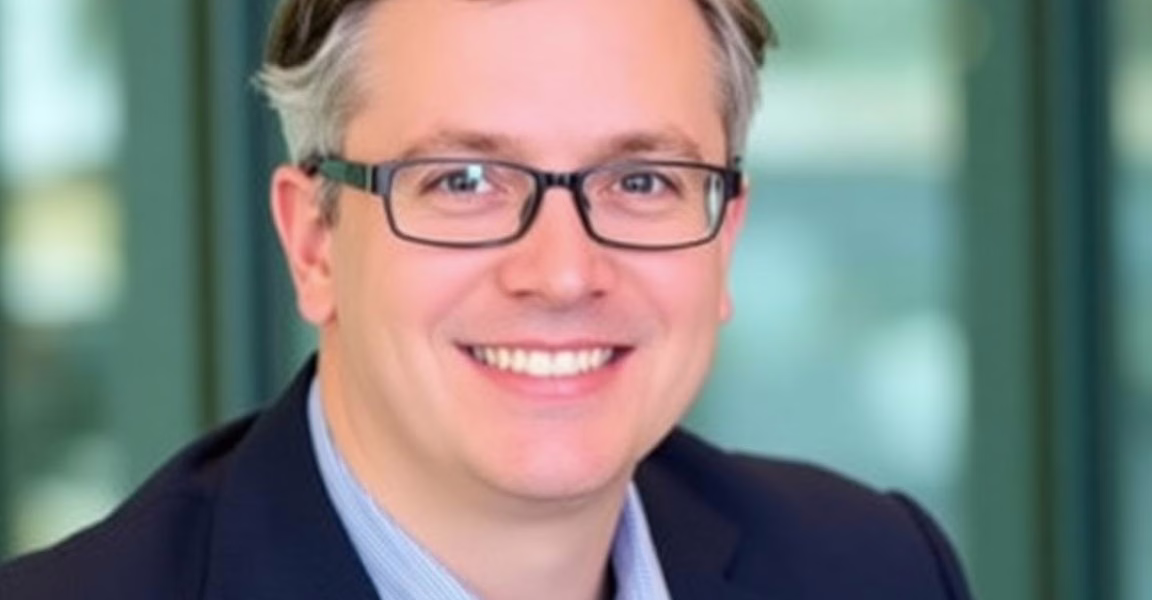 Abbott Laboratories: Navigating Challenges While Extending Dividend Growth